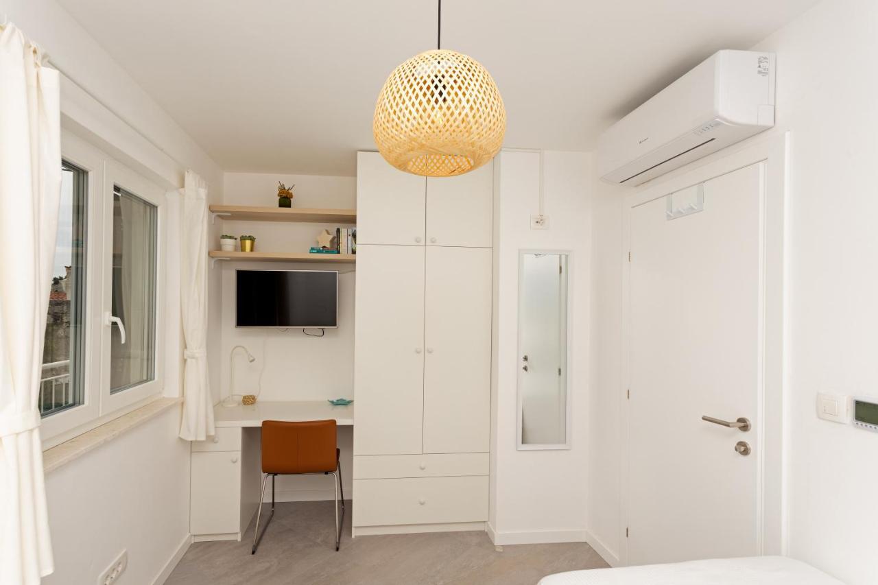 Jesliving Hvar - 2 Bedroom Elegant Apartment With Sea View In Historic Center Of Χβαρ Εξωτερικό φωτογραφία